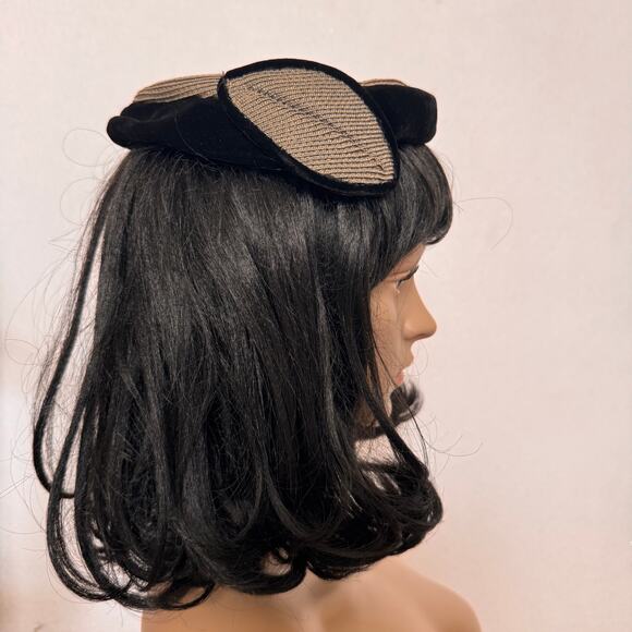1950s Belmar Broida\'s Virginia Sculptural Cocktail Hat Black Velvet Fascinator main image 13